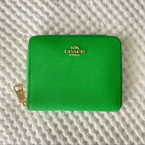 COACH Medium Continental Wallet